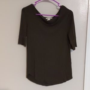 Flowy quarter sleeve